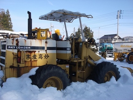 510-17015รถตักKOMATSUตอนนี้รถจอดที่(CSนวนคร)ครับ