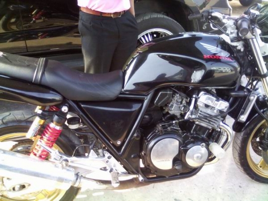 ขายCB400 ปี93 อินวอย+สรรพสามิต 65,000 รถอยู่สุรินทร์ครับ