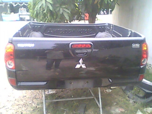 กะบะยกลงไทตัน