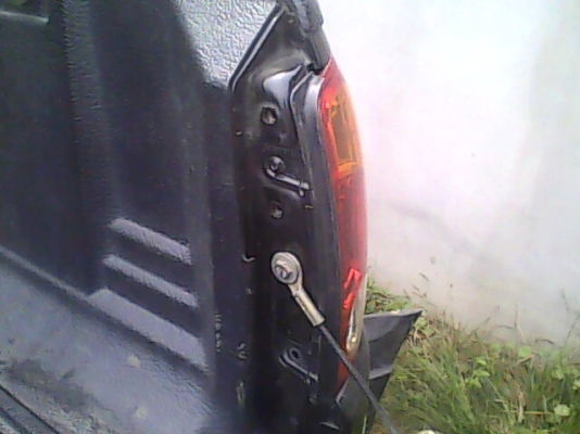 กะบะยกลงไทตัน