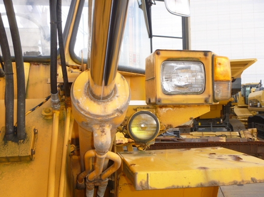 ขายรถตัก KOMATSU  WA100-1 สภาพสวยมากๆ เหมือนได้ใหม่ นำเข้าจากนอก 100\% ไม่มีการใช้งานในไทยแน่นอนค่ะ สนใจติดต่อเจี๊ยบได้เลยค่ะโทร 087-33102548ค่ะ