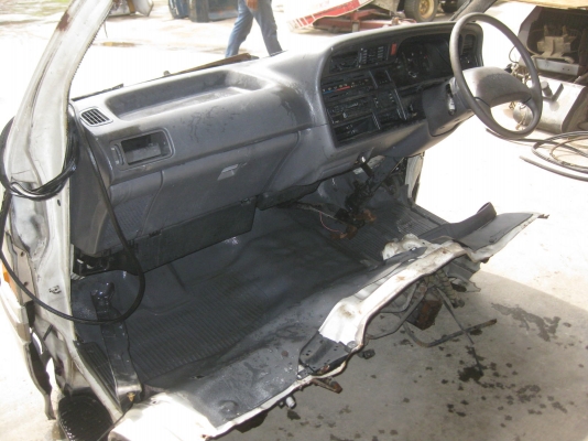 แผงหน้าตัดTOYOTA HIAEC(หัวจรวจ)