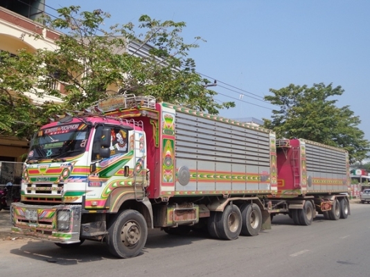 ขาย!!! รถวิ่งพืชไร่ 4 พ่วง