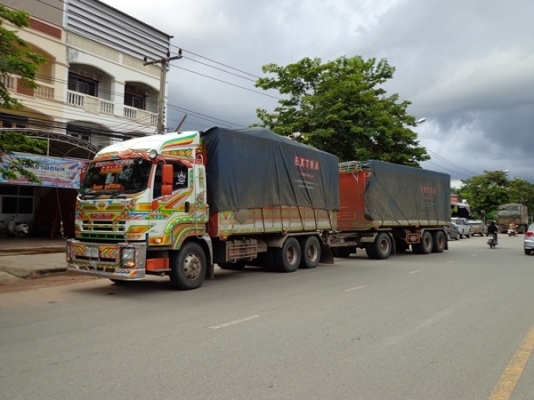 ขาย!!! รถวิ่งพืชไร่ 4 พ่วง