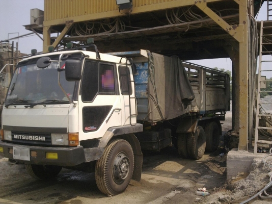 ขายMITSUBISHI TD ดั๊มกระบะสามมิตรรอลเฉียง สภาพสวยพร้อมใช้ ติดต่อได้ที่คุณ อ๊อฟ พิจิตร 086-737-9991