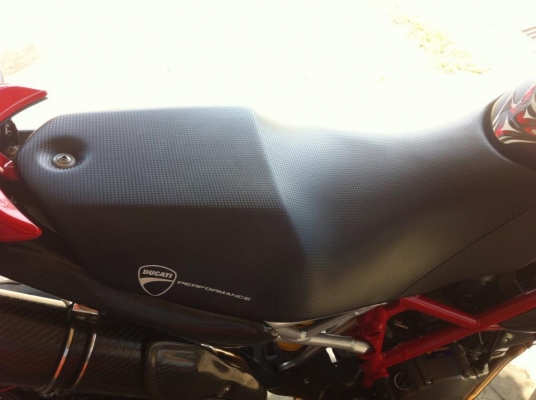 DUCATI Hypermotard 796  INV.+สพม. ปี 2010 มีกุญแจ2+card  359,000- ด่วนเลย!!!!