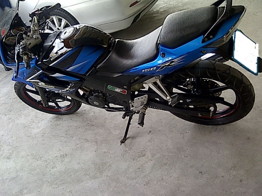 **CBR 150 R ไมล์เหลือง รถสวยปิ้ง สภาพจบๆ** **CBR 150 R ไมล์เหลือง รถสวยปิ้ง สภาพจบๆ**