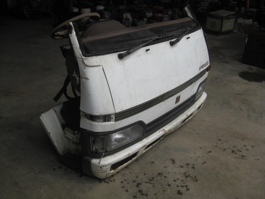 แผงหน้าตัดISUZU FARGO (รถตู้)