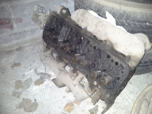 ขายฝาสูบ  toyota    Bu  85   phหกล้อ