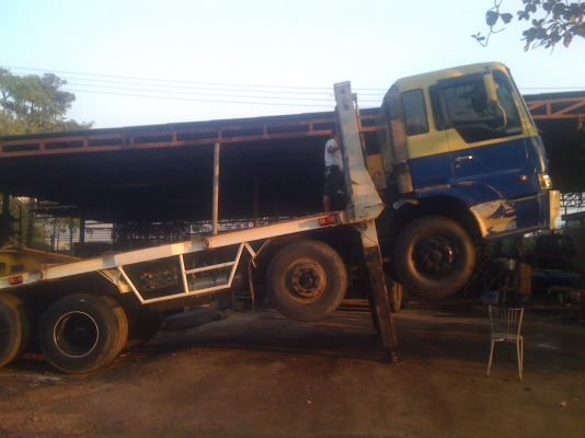 HINOเทรลเลอร์หางปลา