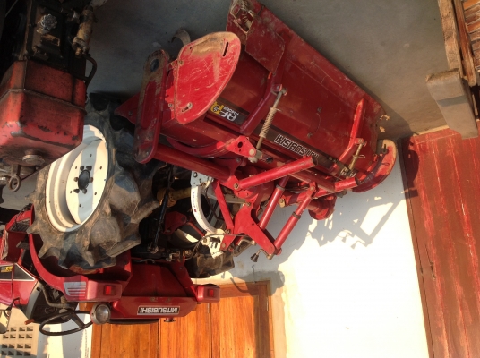 ขายรถไถแบบนั่งขับเก่าญี่ปุ่น 2 เพลา 4 WDยี่ห้อ มิตซูบิชิรุ่น MTX 225 ขนาด 23แรงม้าเป็นรุ่นใหม่สภาพสวยพร้อมใช้งาน ขายรถไถแบบนั่งขับเก่าญี่ปุ่น 2 เพลา 4 WDยี่ห้อ มิตซูบิชิรุ่น MTX 225 ขนาด 23แรงม้าเป็นรุ่นใหม่สภาพสวยพร้อมใช้งาน