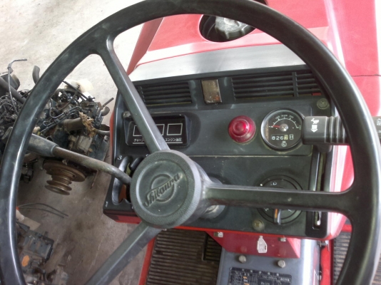 ขายรถไถแบบนั่งขับเก่าญี่ปุ่น 2เพลา 4WDยี่ห้อ shibaura รุ่นP17F สเปเชี่ยว  ขนาด 17แรงม้าสภาพสวยพร้อมใช้งาน