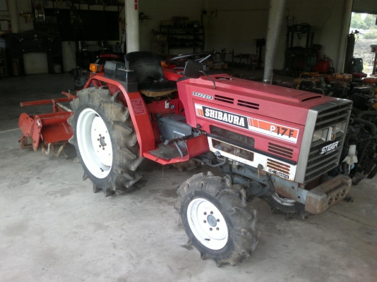 ขายรถไถแบบนั่งขับเก่าญี่ปุ่น 2เพลา 4WDยี่ห้อ shibaura รุ่นP17F สเปเชี่ยว  ขนาด 17แรงม้าสภาพสวยพร้อมใช้งาน