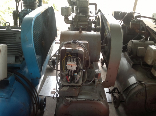 ขายเครื่องปั้มลมเก่าญี่ปุ่นยี่ห้อ iwataหรือnakamura ขนาด15 แรงสภาพสวยไฟ 380 V ขายเครื่องปั้มลมเก่าญี่ปุ่นยี่ห้อ iwataหรือnakamura ขนาด15 แรงสภาพสวยไฟ 380 V