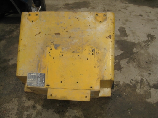 ฝากระโปรงครอบเครื่อง KOMATSU SD25-3