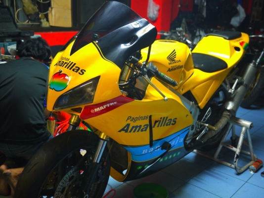 รับสั่งประกอบnc30,cbr400พร้อมทะเบียนเลือกสีเลือกลายได้95000ติดต่อ0803355484