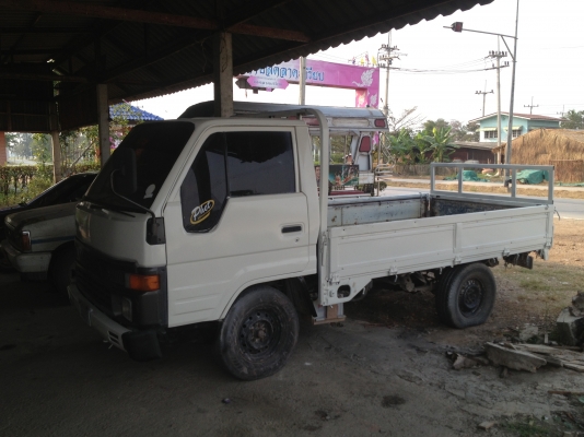 Toyota Dyna 4 ล้อ ทะเบียนไม่ติดเวลา