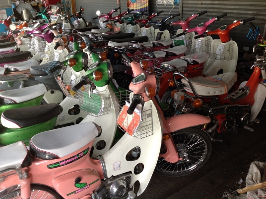 ขายรถมอเตอร์ไซค์โบราณคลาสสิคและอุปกรณ์ตกแต่งรถหลายรุ่นราคาคุยกันได้