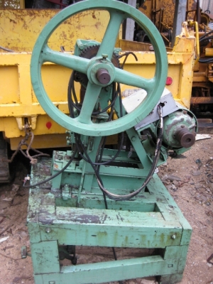 ขาย-เครื่องปั๊มเหล็ก พร้อมตัดเหล็กได้ มอเตอร์ 4 HP เพียง 19,000 บาทเท่านั้น