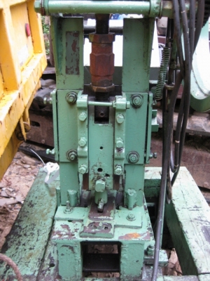 ขาย-เครื่องปั๊มเหล็ก พร้อมตัดเหล็กได้ มอเตอร์ 4 HP เพียง 19,000 บาทเท่านั้น ขาย-เครื่องปั๊มเหล็ก พร้อมตัดเหล็กได้ มอเตอร์ 4 HP เพียง 19,000 บาทเท่านั้น