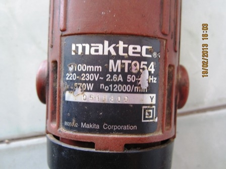 เครื่องเจียรไฟฟ้าMaktec MT954 สภาพดี พร้อมใช้งานครับ เครื่องเจียรไฟฟ้าMaktec MT954 สภาพดี พร้อมใช้งานครับ