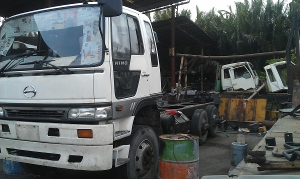 ขายรถ10ล้อหัวคัสซีสวยๆ ขายรถ10ล้อหัวคัสซีสวยๆ