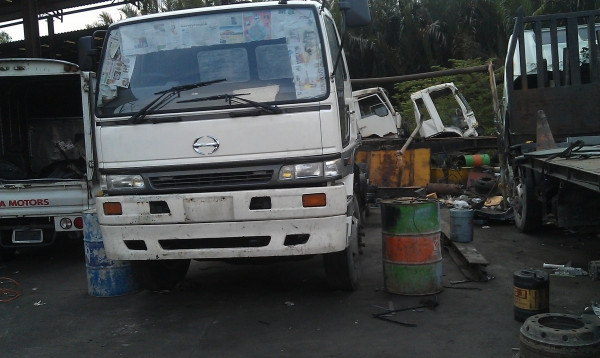 ขายรถ10ล้อหัวคัสซีสวยๆ ขายรถ10ล้อหัวคัสซีสวยๆ