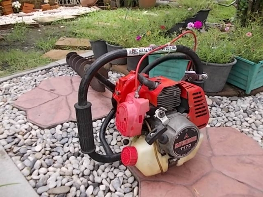 รหัส:12000721เครื่องเจาะดินเครื่องMitsubishi T170(3.0PS.)เหมาะใช้เจาะดินวางหลุมลึกยาว75cmwww.nihonmono.com