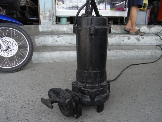 ขายไดโว่ EBARA 3 HP. 380V ขนาด 2 นิ้วครึ่งอย่างดีสภาพสวยพร้อมใช้งาน รับประกันคุณภาพ