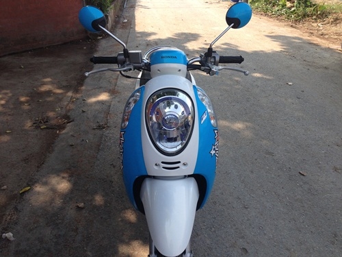 ขายhonda scoopy สีฟ้า-ขาวจดทะเบียนปี2555