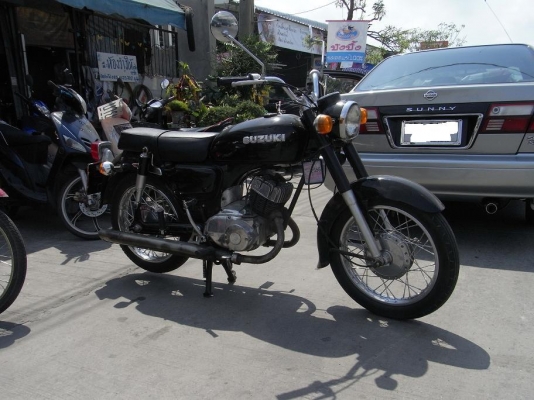 ขาย SUZUKI K-125 mark 2 ตัวสุดท้ายไม่มียางแก้มถัง สภาพดีทำสีแล้ว ทะเบียนพร้อมโอน