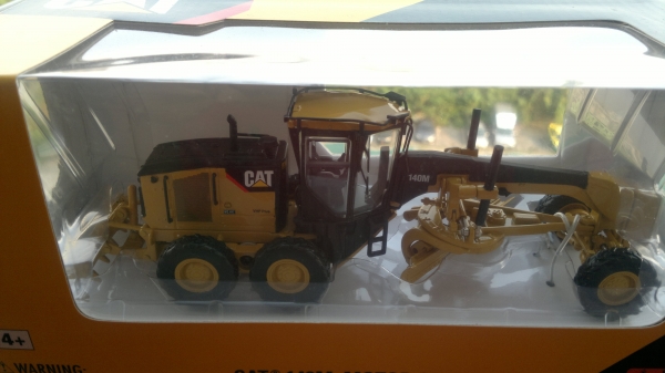 รถ caterpillar มีหลายรุ่นให้เลือกสะสมหรือจะใช้เป็นของฝากติดต่อสอบถามได้ตลอด 24 ชมคับ รถ caterpillar มีหลายรุ่นให้เลือกสะสมหรือจะใช้เป็นของฝากติดต่อสอบถามได้ตลอด 24 ชมคับ