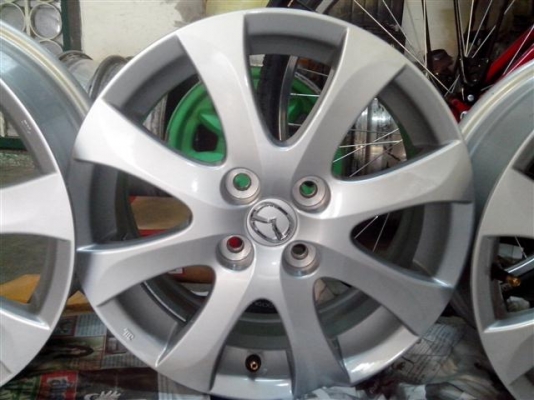 ล้อแม็กซ์ มาสด้า 2 ขอบ 15 ถอดป้ายแดง ใหม่ๆไร้ริ้วรอย