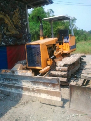 แทรคเตอร์ KOMATSU D2-ุุ6 ใสล้5กระบอก และMITSU BD2G
