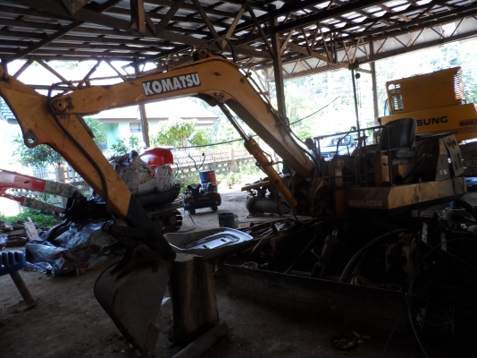 ขายซากkomatsu pc40-5