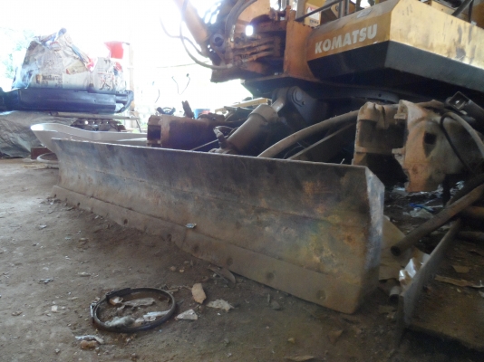 ขายซากkomatsu pc40-5