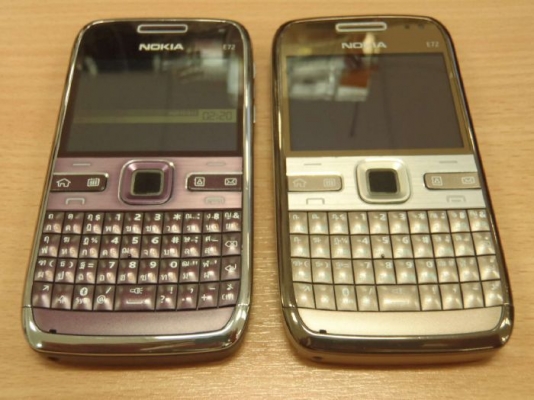ขาย Nokia E72 สีม่วง
