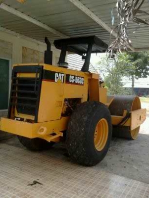 รถบดสั่นเสทือน CAT CS563Cขนาด10ตัน2เปลือก2เพลา