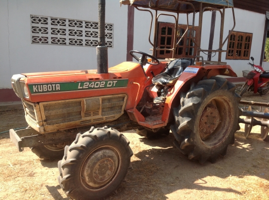 ปัญญาแทรคเตอร์มาแล้ว...จัดมาให้ครับ คูโบต้า L 2402 DT  พร้อมผาน 5x22