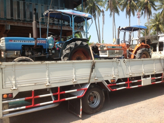 ปัญญาแทรคเตอร์มาแล้ว...จัดมาให้ครับ มิสซูบิชิ D2350พร้อมผาน 5x20
