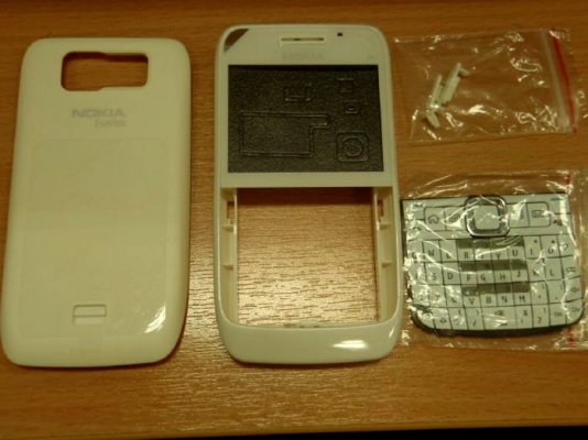 ขาย Nokia E63 สีแดง