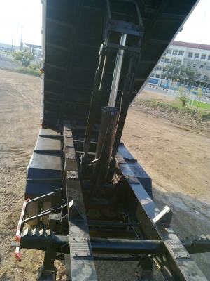 ขายหางเซมิดั้ม 3 เพลาแท้ 9 เมตร ขายหางเซมิดั้ม 3 เพลาแท้ 9 เมตร