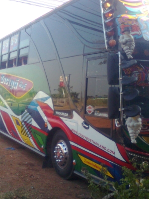 ขายรถบัส12เมตรทรง3เสาครัซซีBENZ เครื่องNISSAN PE6 TURBO พร้อมชุดแต่งและเครื่องเสียงอีกมากมาย ราคาคุยกันได้