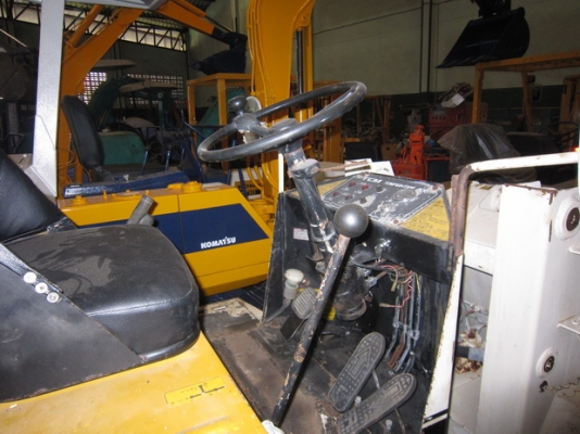 ขาย รถตัก TCM รุ่น 808 มือสองญี่ปุ่น ขาย รถตัก TCM รุ่น 808 มือสองญี่ปุ่น