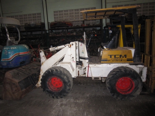 ขาย รถตัก TCM รุ่น 808 มือสองญี่ปุ่น ขาย รถตัก TCM รุ่น 808 มือสองญี่ปุ่น