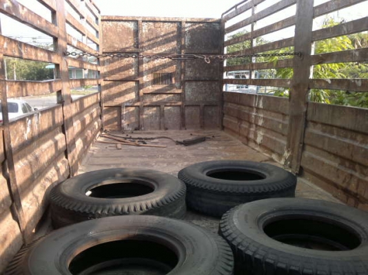 รถอิซูซุ 10 ล้อ รั่ว FVM 195 แรงม้า ปี 38  สนใจติดต่อ 081 - 6079515