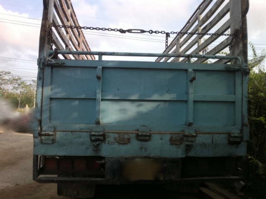 รถอิซูซุ 10 ล้อ รั่ว FVM 195 แรงม้า ปี 38  สนใจติดต่อ 081 - 6079515