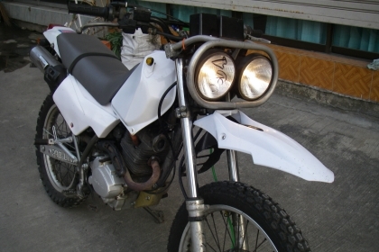 ขาย โคมไฟหน้าคู่baja