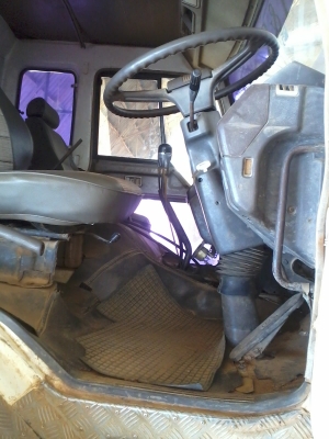 ขายMITSUBISHI FN527TF 0802 เครื่องดี คัสชีส์สวย หัวเก่งไม่ผุ กระบะไม่สวยตามอายุการใช้งาน