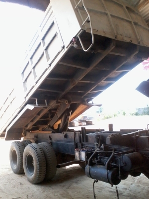 ขายMITSUBISHI FN527TF 0802 เครื่องดี คัสชีส์สวย หัวเก่งไม่ผุ กระบะไม่สวยตามอายุการใช้งาน